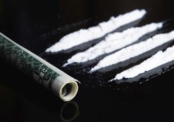 Harm of cocaine, cocaine dependence, Psychological and physical dependence of cocaine.